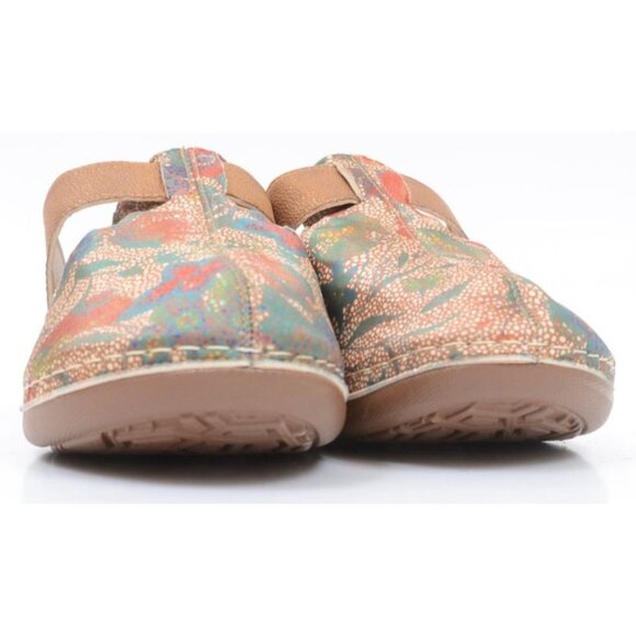 Italina Womens 9W WIDE Floral Boho Mule Clogs Vegan Leather Cottage Feminine NEW - Picture 5 of 12